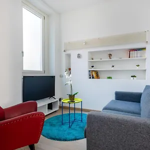 Appartamento Loft Moderno In Dateo, Milano